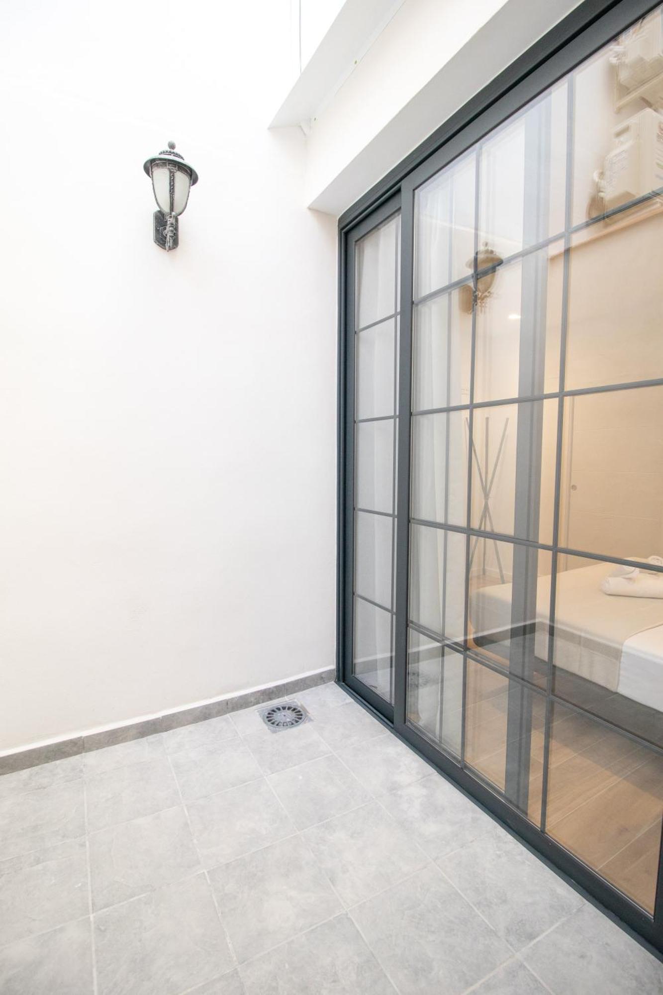 Bedtime Suites By Concept Flats Valencia Bagian luar foto