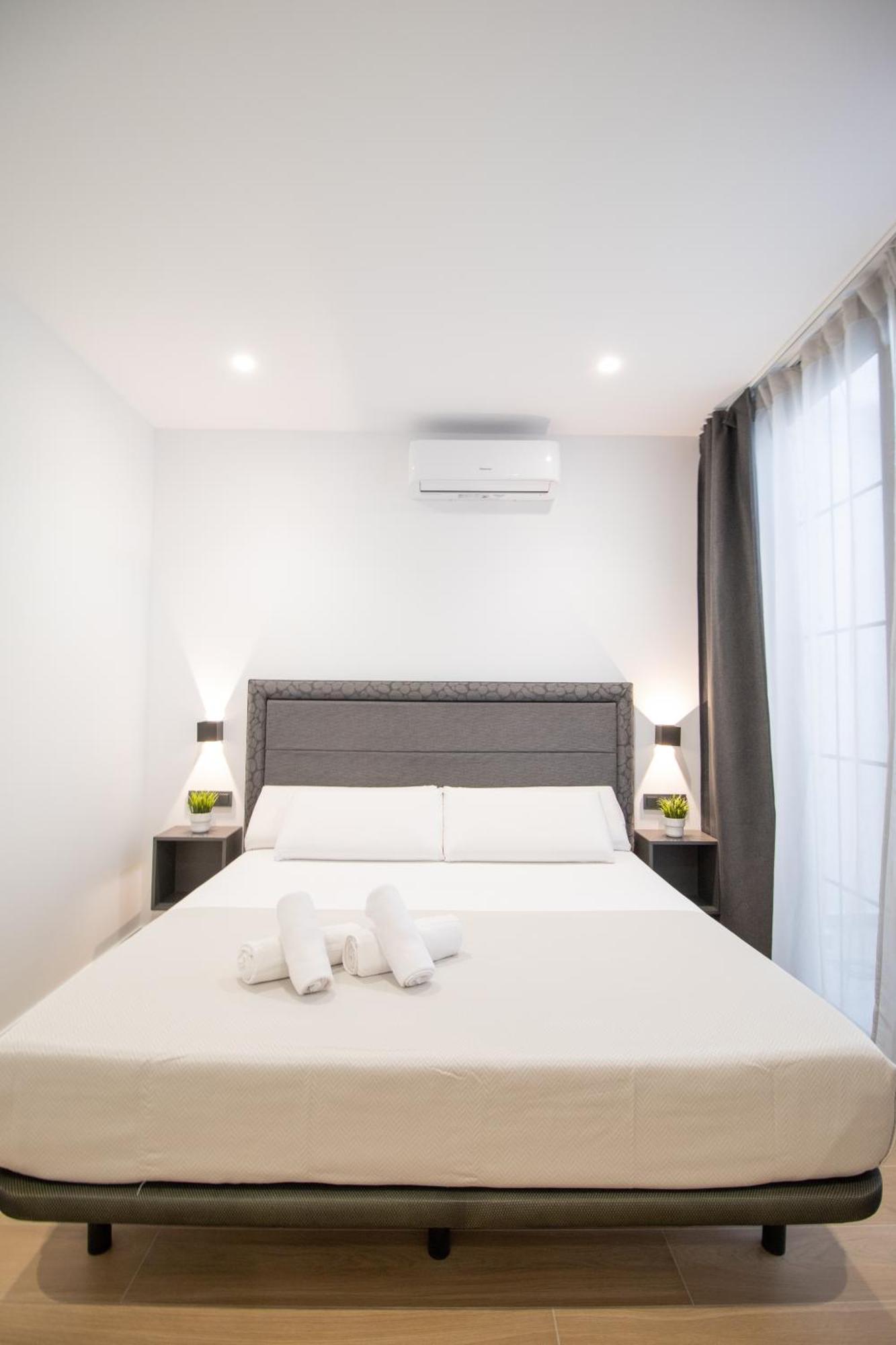 Bedtime Suites By Concept Flats Valencia Bagian luar foto