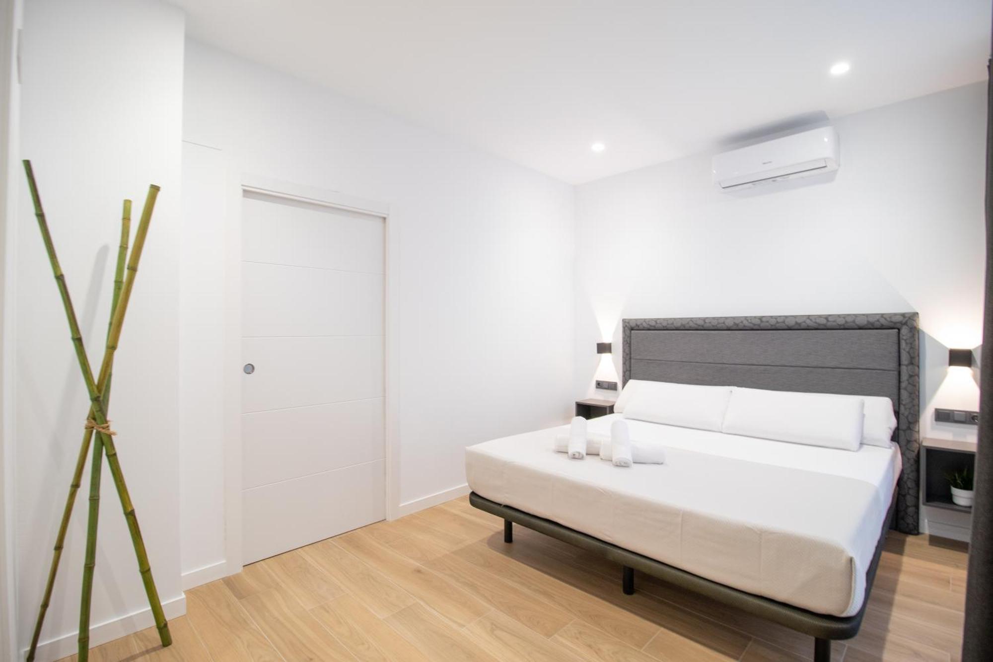 Bedtime Suites By Concept Flats Valencia Bagian luar foto