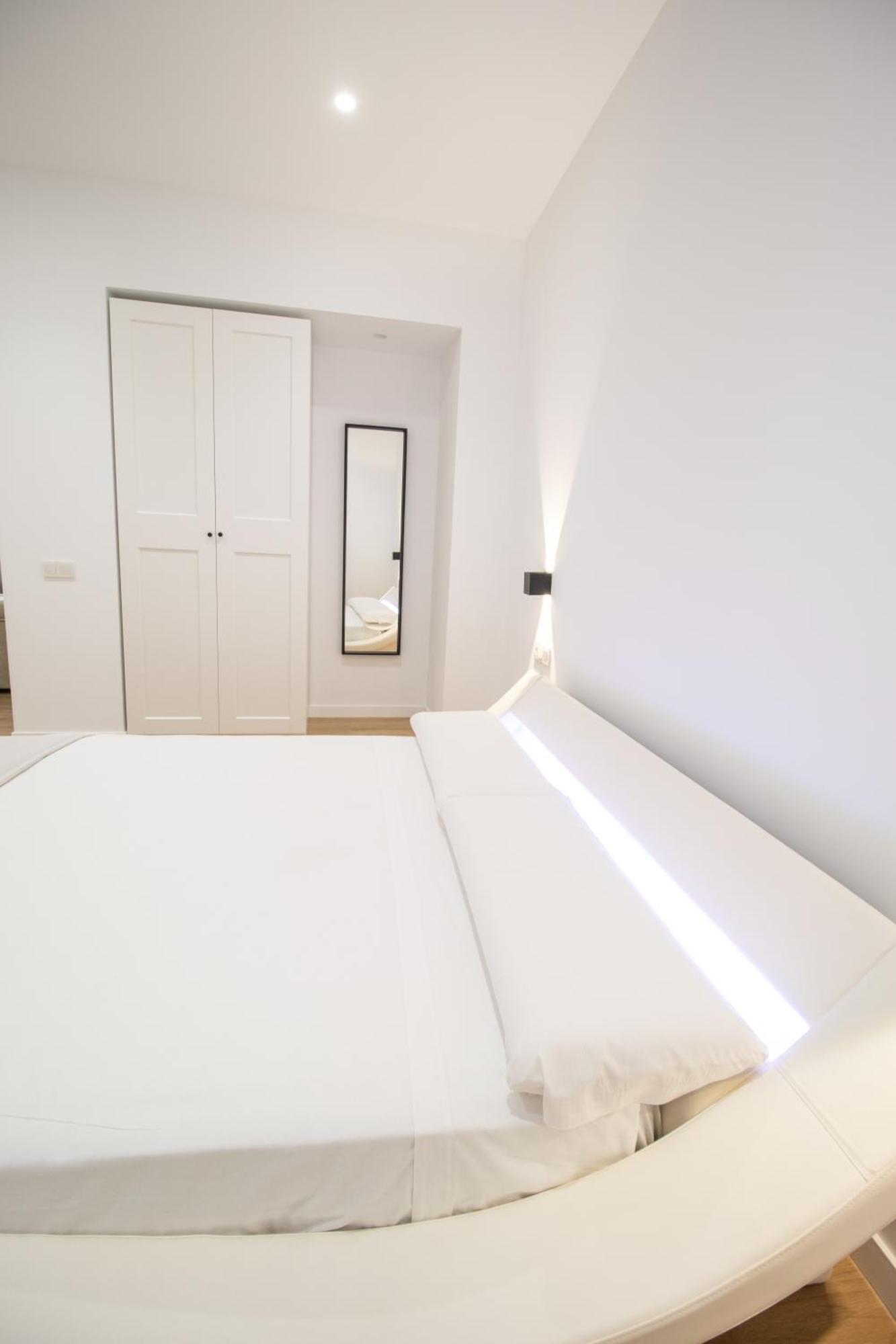 Bedtime Suites By Concept Flats Valencia Bagian luar foto