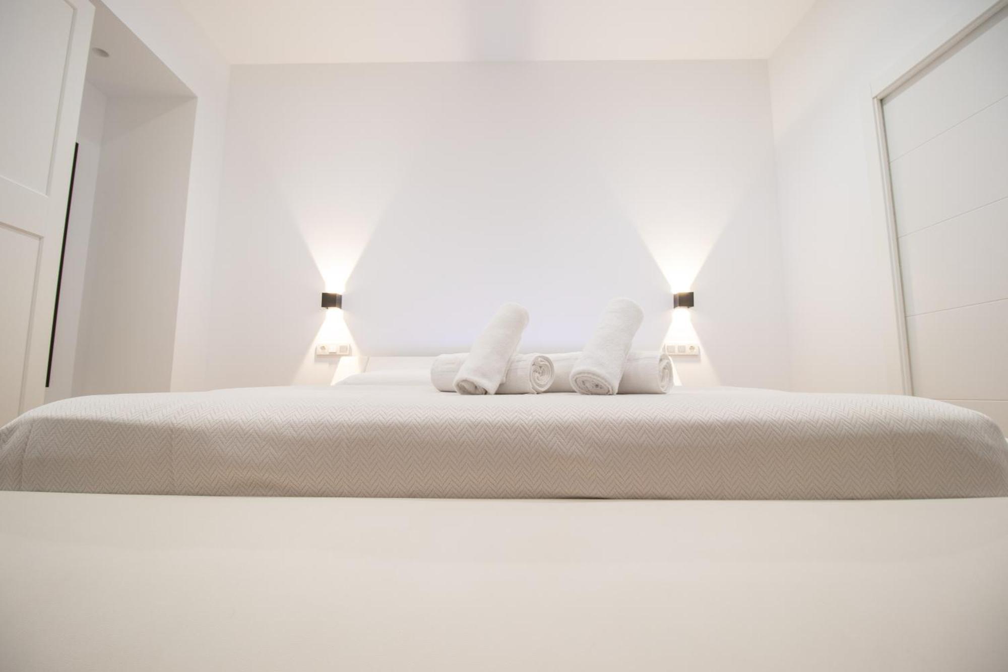 Bedtime Suites By Concept Flats Valencia Bagian luar foto