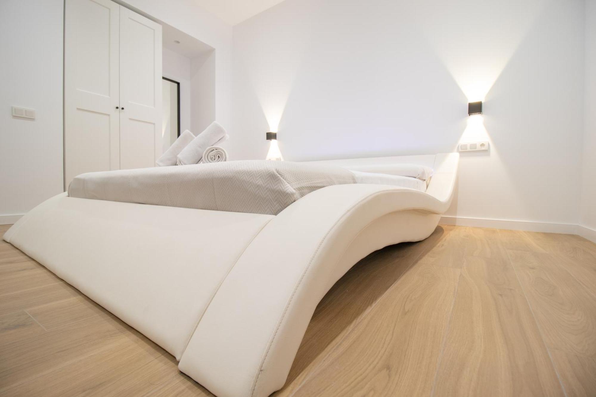 Bedtime Suites By Concept Flats Valencia Bagian luar foto